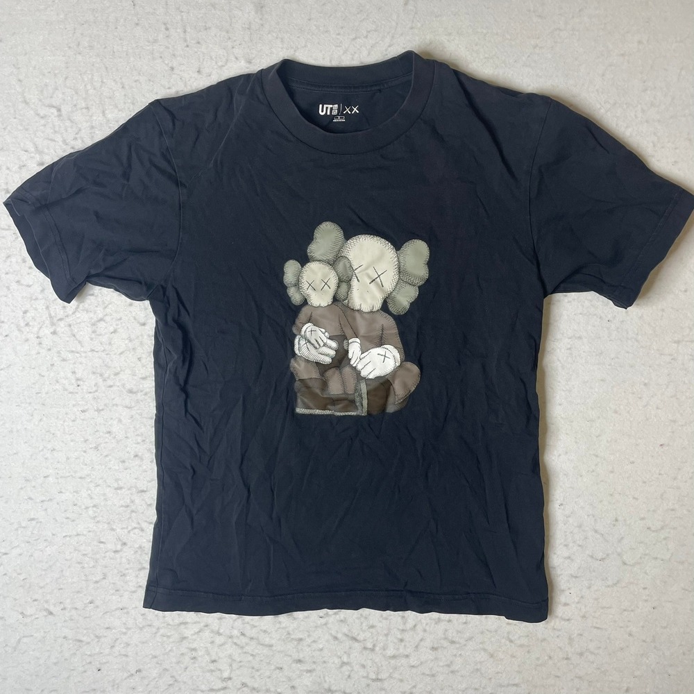 UNIQLO KAWS UT‎ Graphic T Shirt Black Short Sleeve Mens Size S